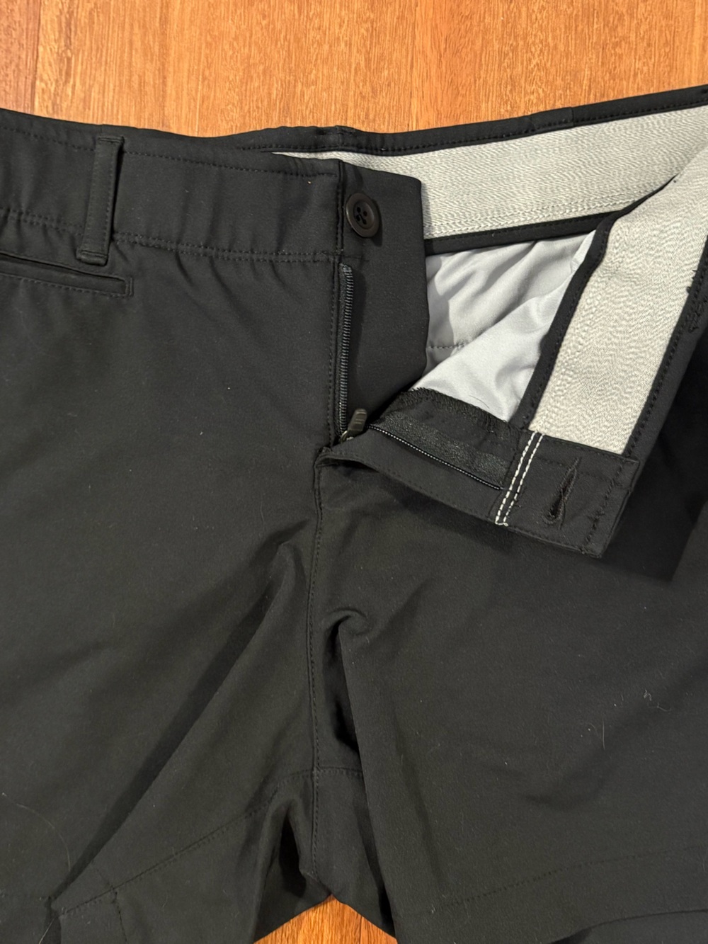Under Armour Women’s Size 12 HeatGear Golf Shorts Lot of 2 - Picture 10 of 14